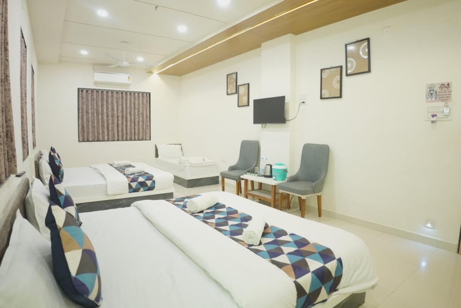 Hotel Ayodhya Virpur Exterior foto
