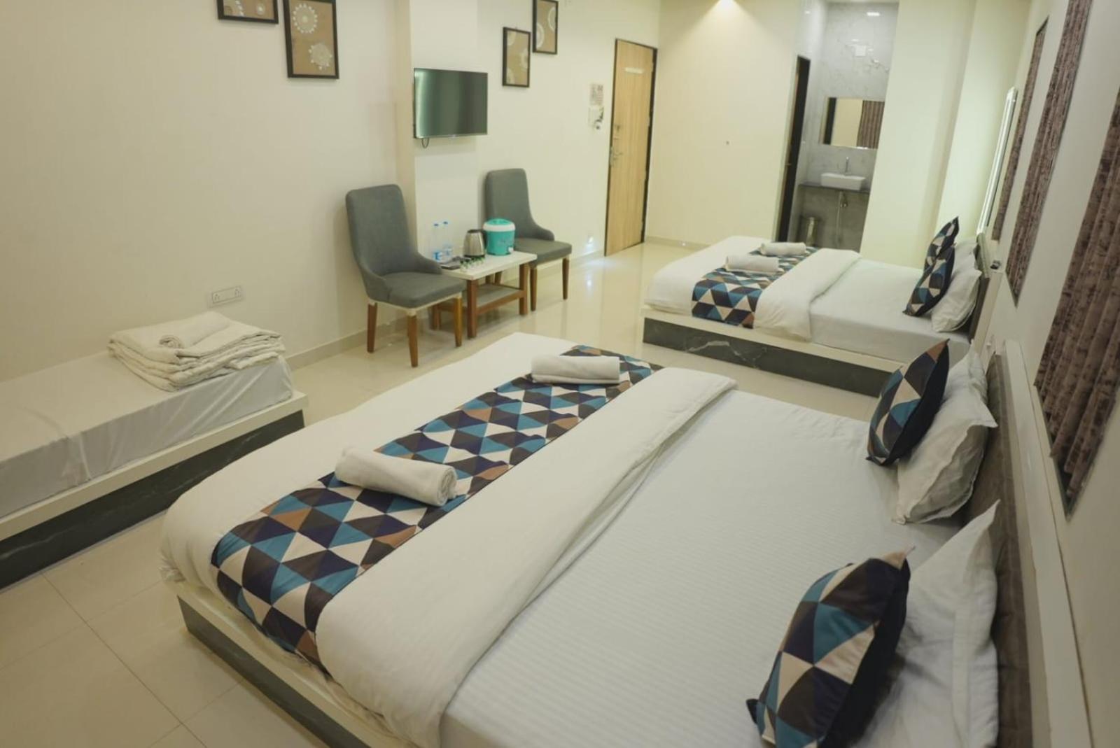 Hotel Ayodhya Virpur Exterior foto